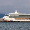 10_A_large_cruze_ship_unloading_tourists_in_Punta_Arenas